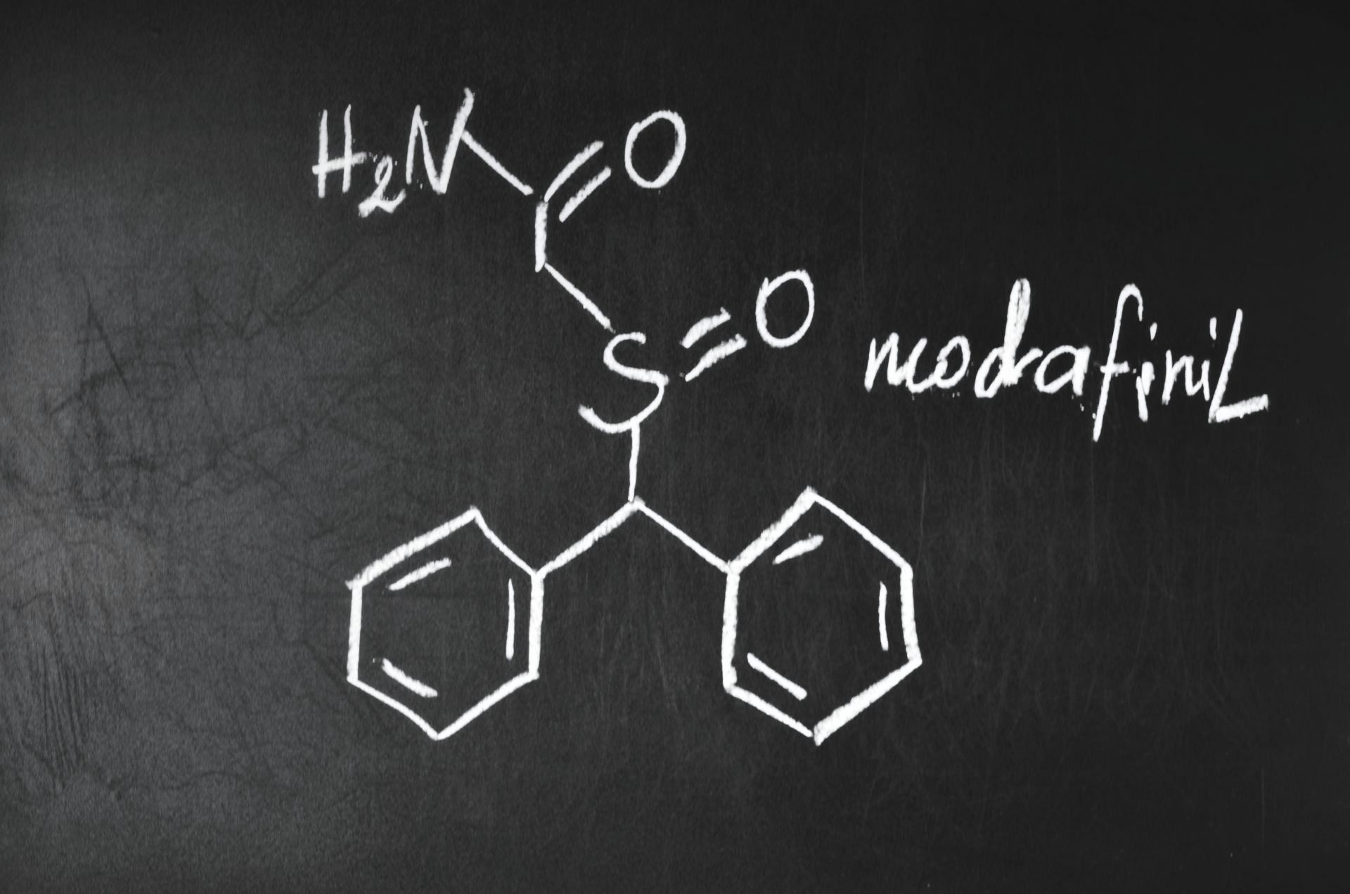 Modafinil – skuteczny nootrop na koncentrację